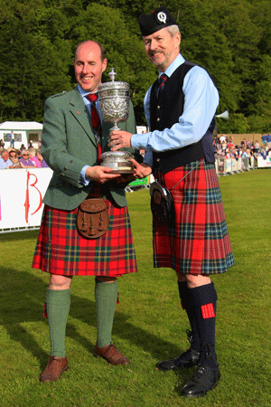 FM's Richard Parkes receives the European PB G1 trophy