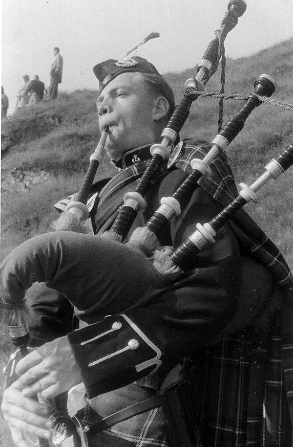 bagpipe player for mac